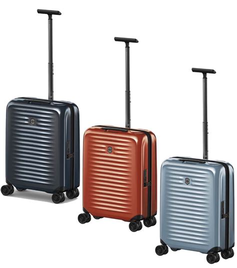 victorinox carry on bags.